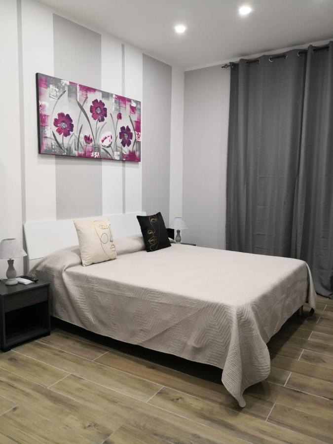 Carlino Room'S ปาแลร์โม ภายนอก รูปภาพ